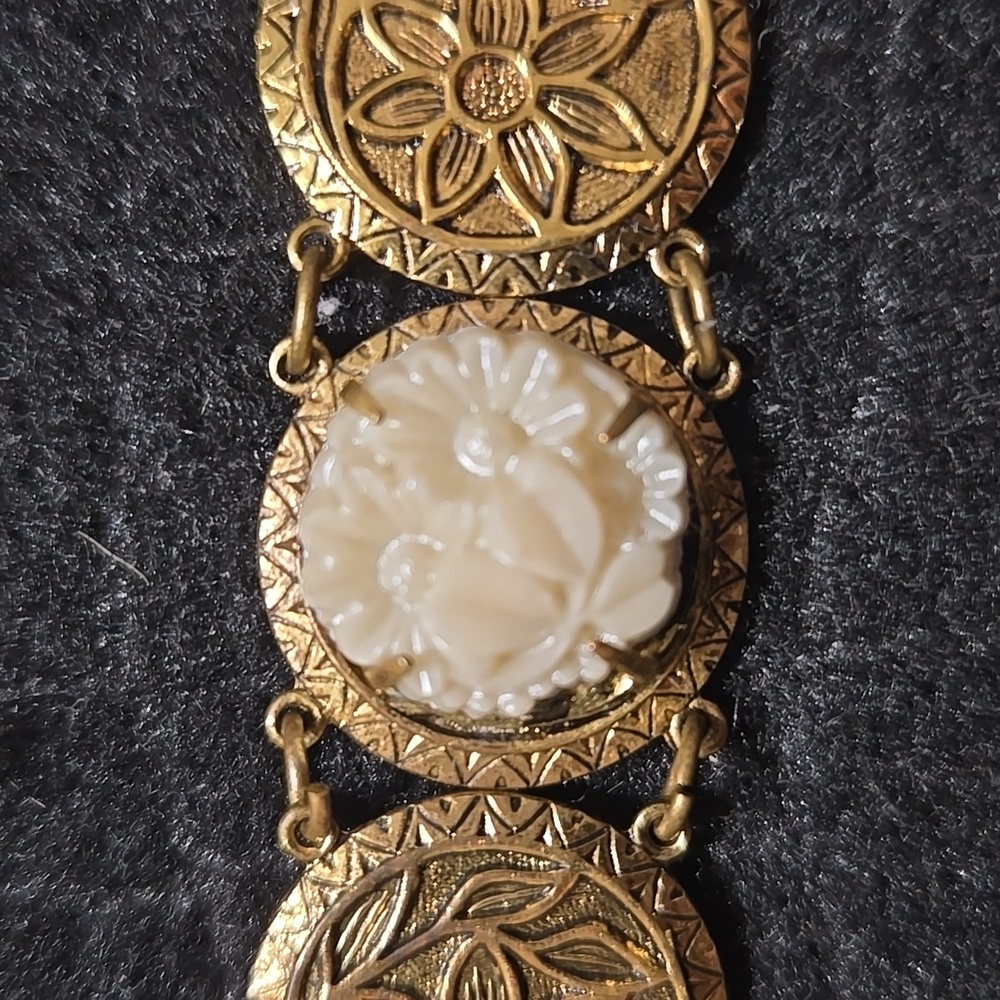 Vtg Goldtone Panel Bracelet - Picture 6 of 11
